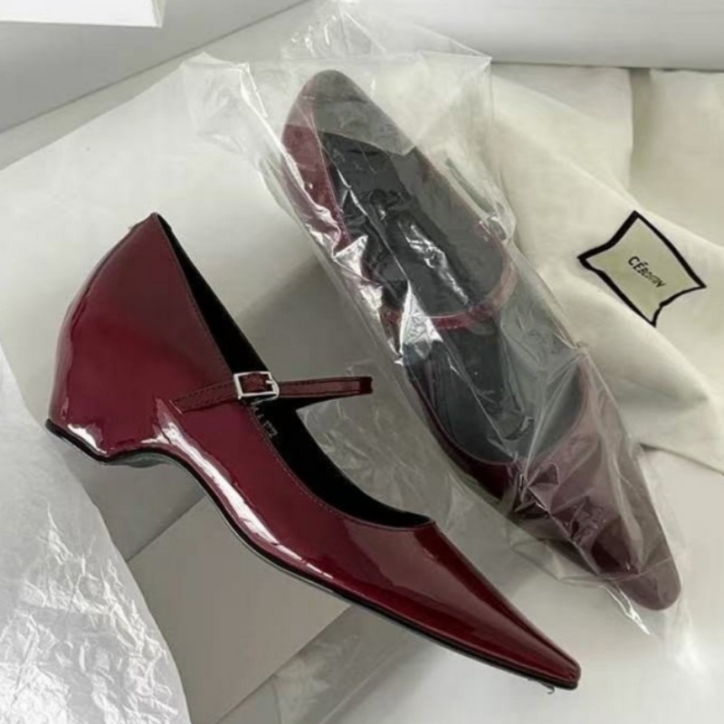 2026 Nova Chegada Sapatos Femi - Sandals avaliação e preço