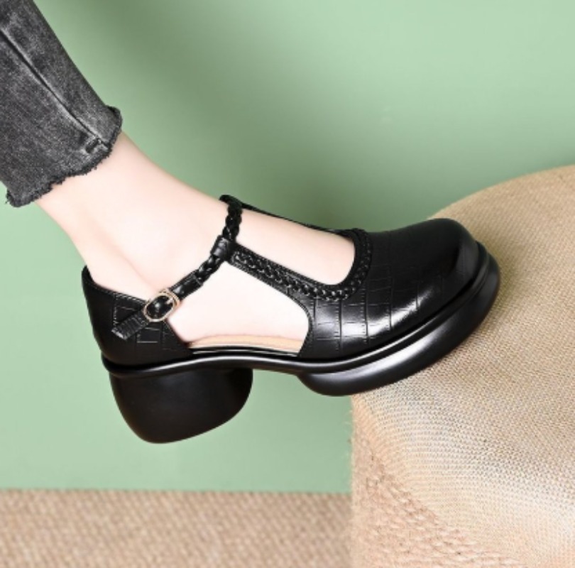 Sandálias femininas pretas com - Sandals avaliação e preço